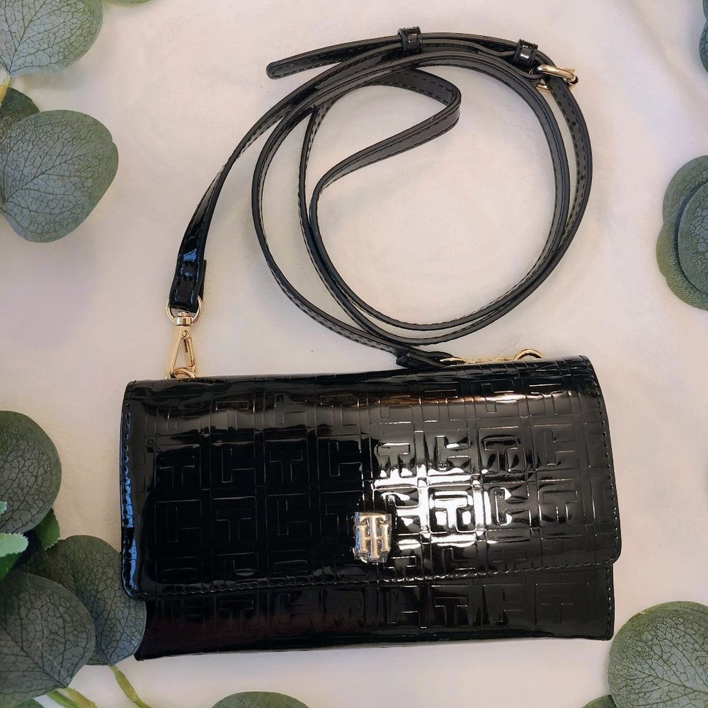 Tommy Hilfiger Crossbody/Wallet Black Purse